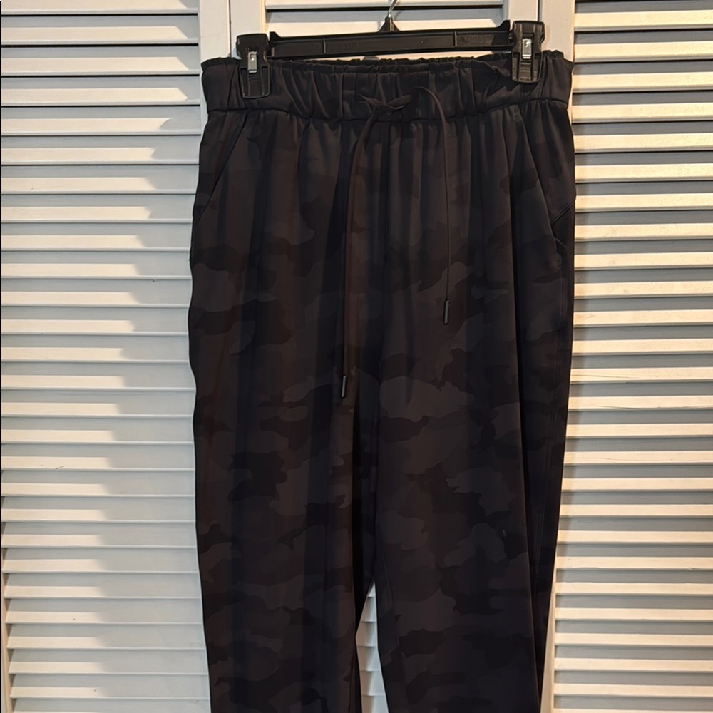 Women’s lululemon camouflage pants